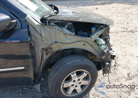 2011 Honda Pilot Touring из США, поврежденный, VIN 5FNYF3H98BB030681